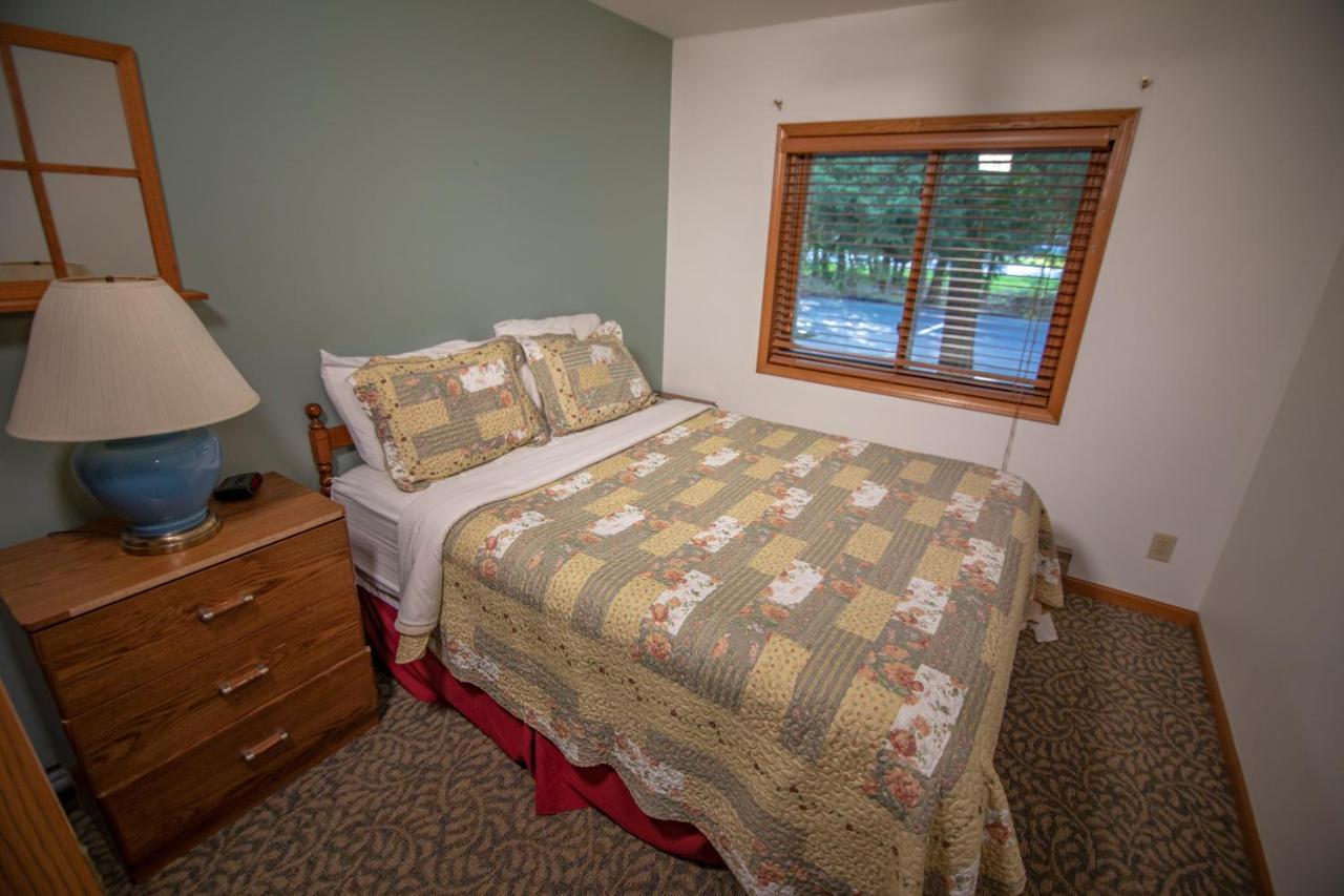 Ridges Inn & Suites Baileys Harbor Bagian luar foto