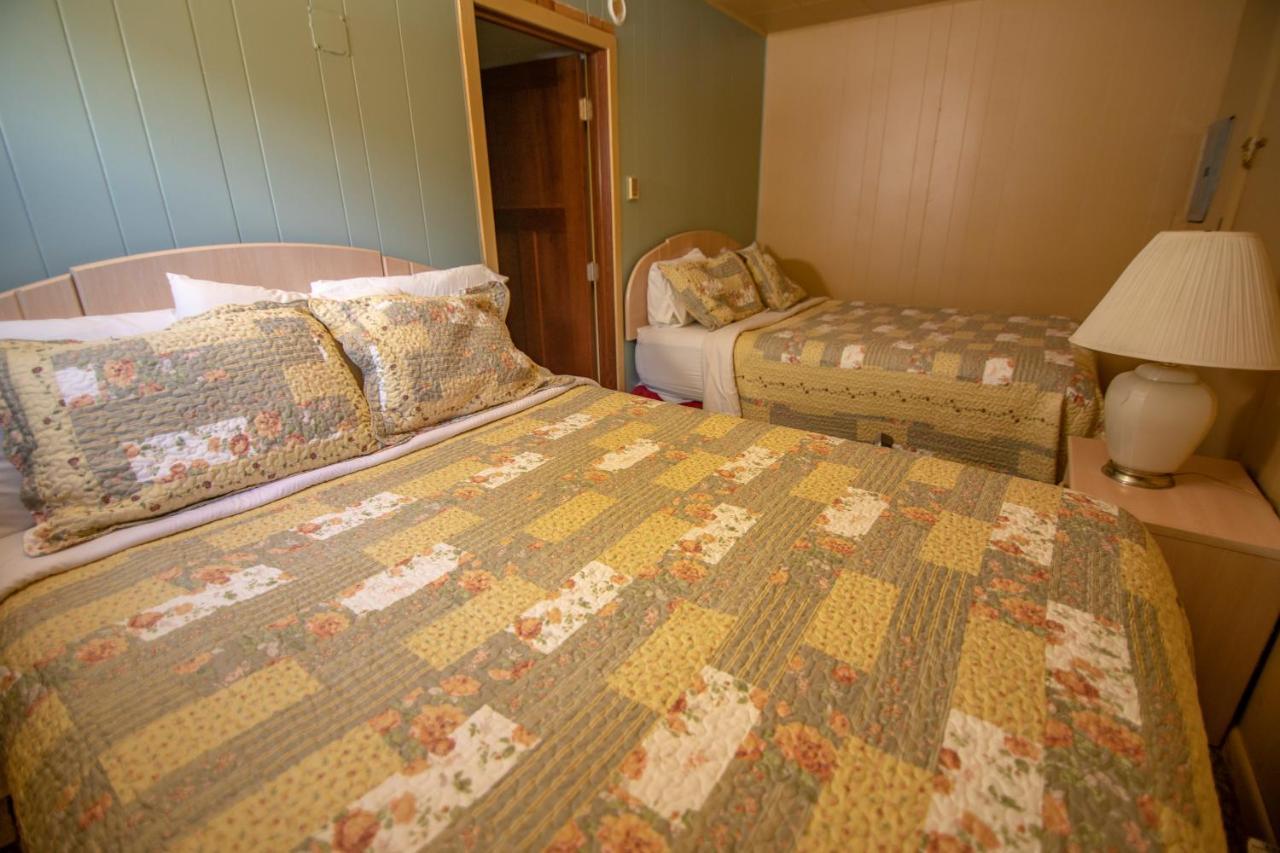Ridges Inn & Suites Baileys Harbor Bagian luar foto