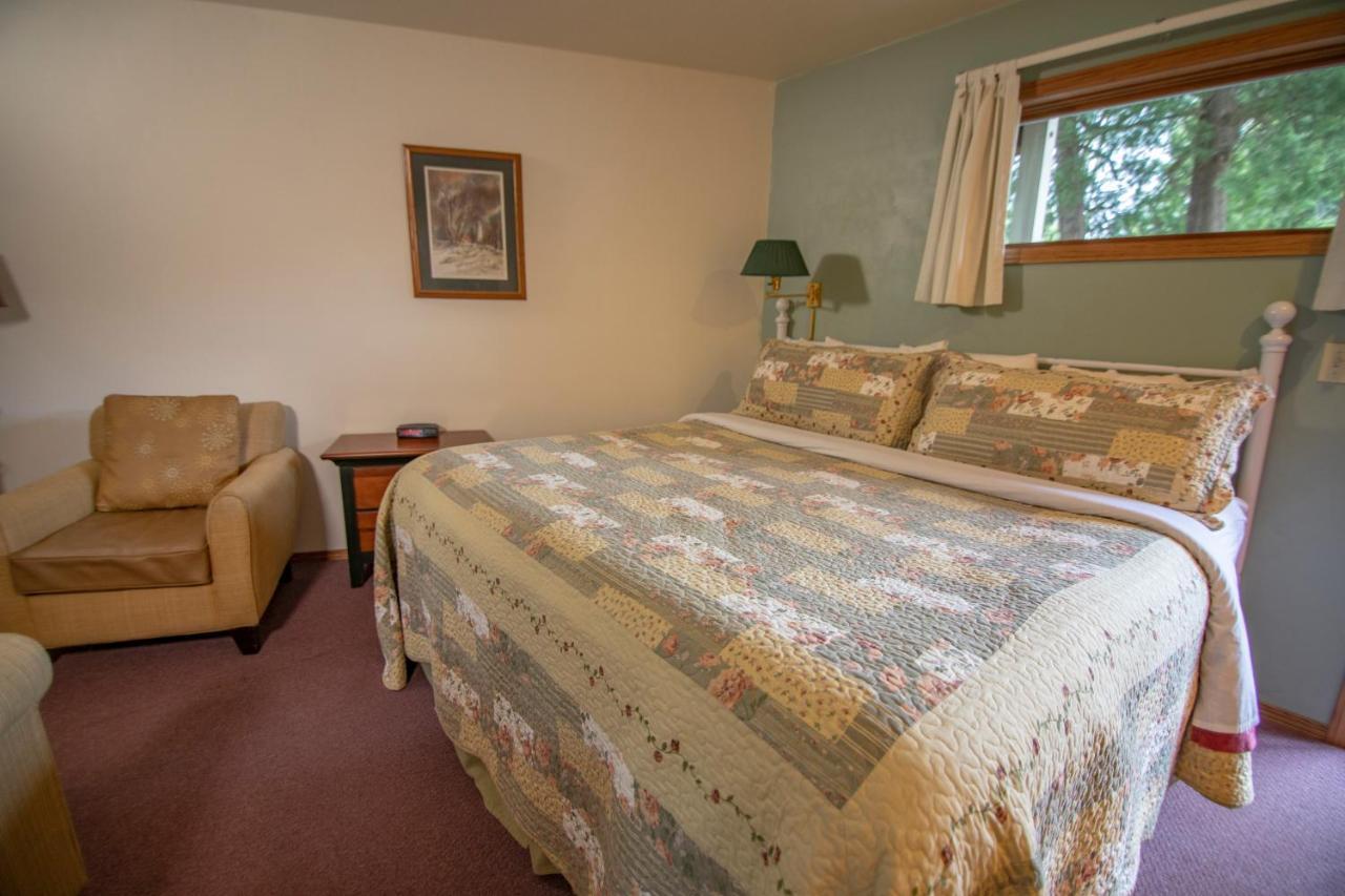 Ridges Inn & Suites Baileys Harbor Bagian luar foto