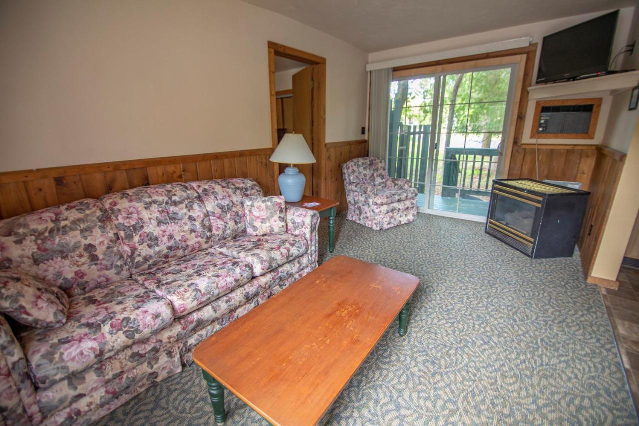 Ridges Inn & Suites Baileys Harbor Bagian luar foto