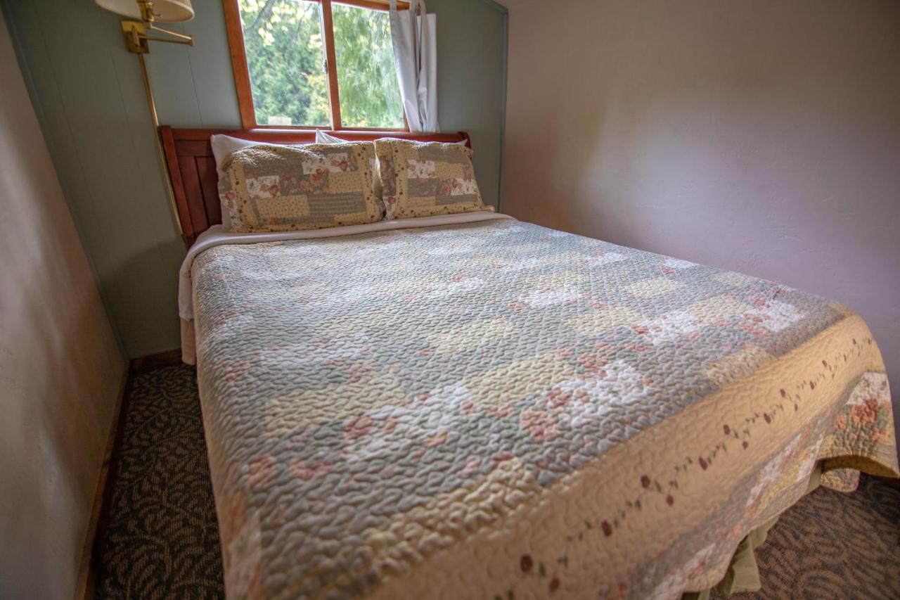 Ridges Inn & Suites Baileys Harbor Bagian luar foto