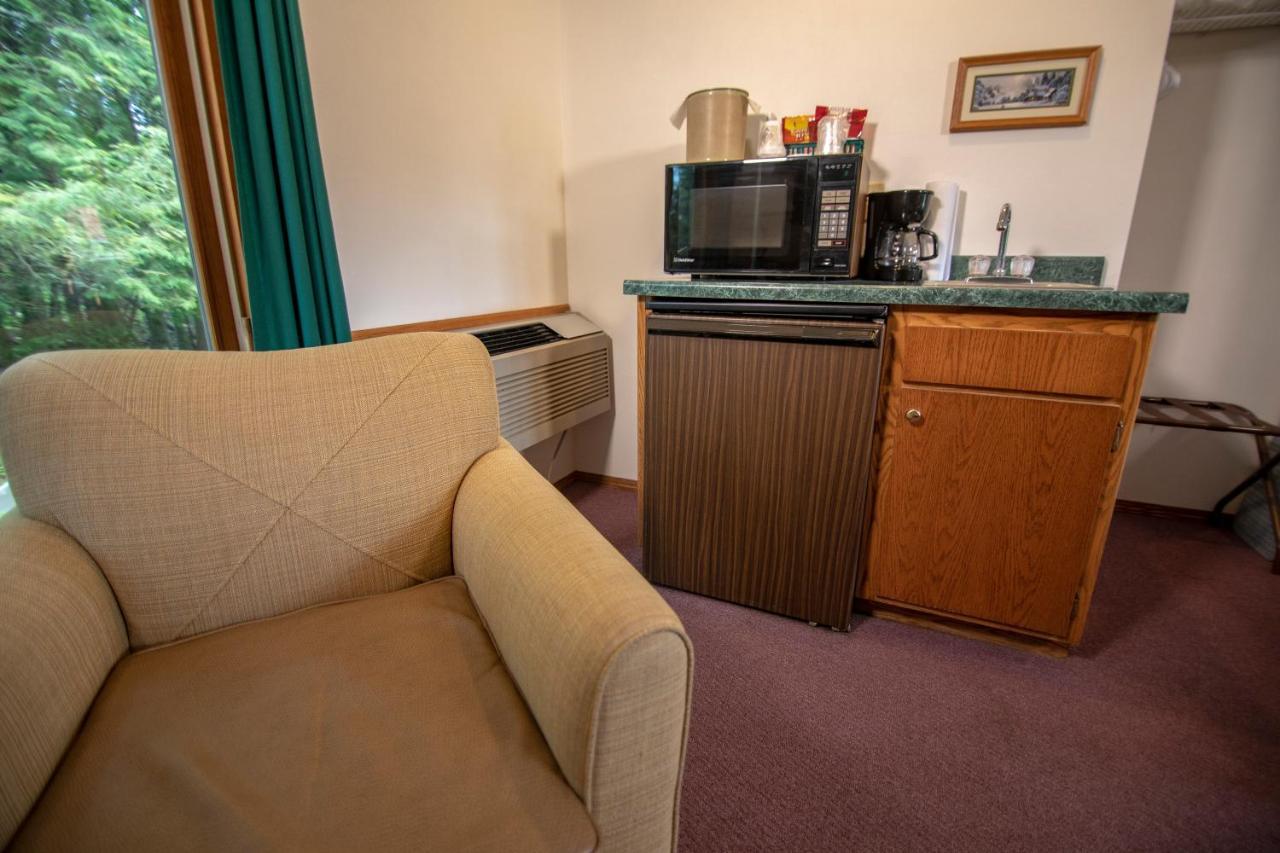 Ridges Inn & Suites Baileys Harbor Bagian luar foto