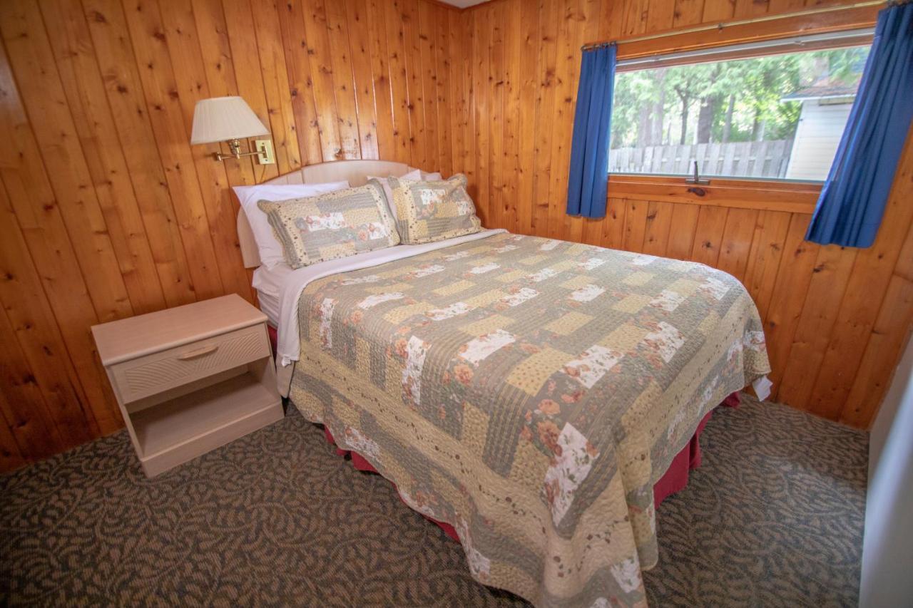 Ridges Inn & Suites Baileys Harbor Bagian luar foto