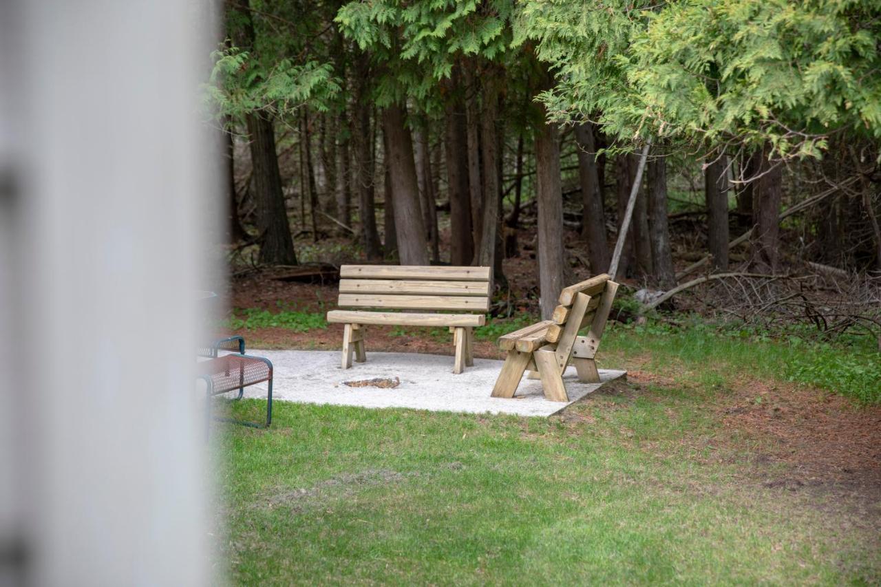 Ridges Inn & Suites Baileys Harbor Bagian luar foto